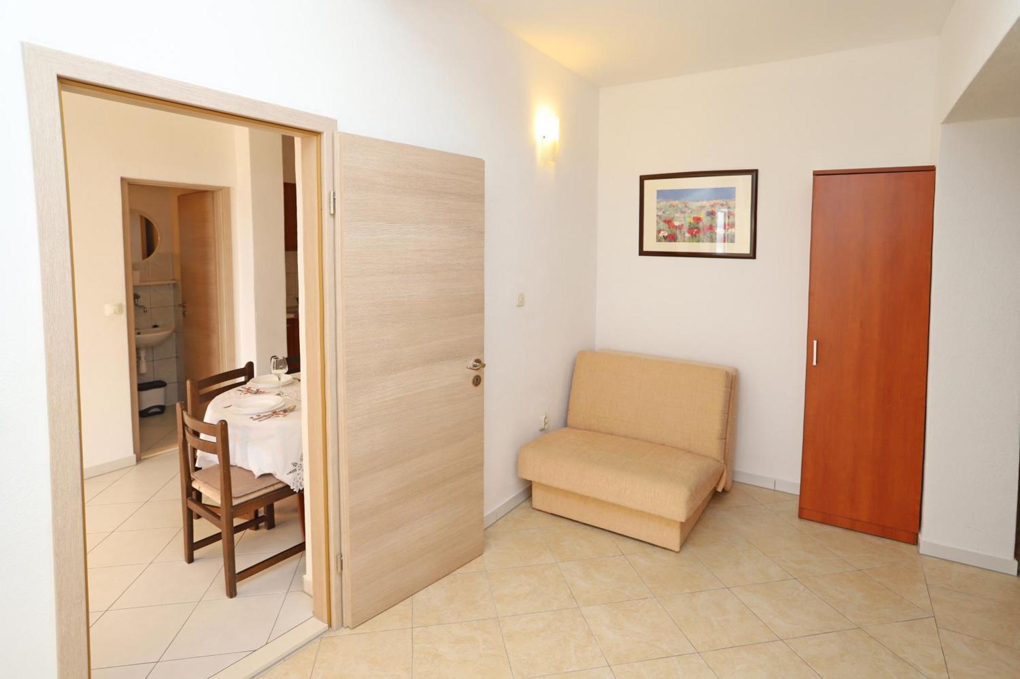 Apartments Edita & Robert 로크바 로고즈니차 외부 사진