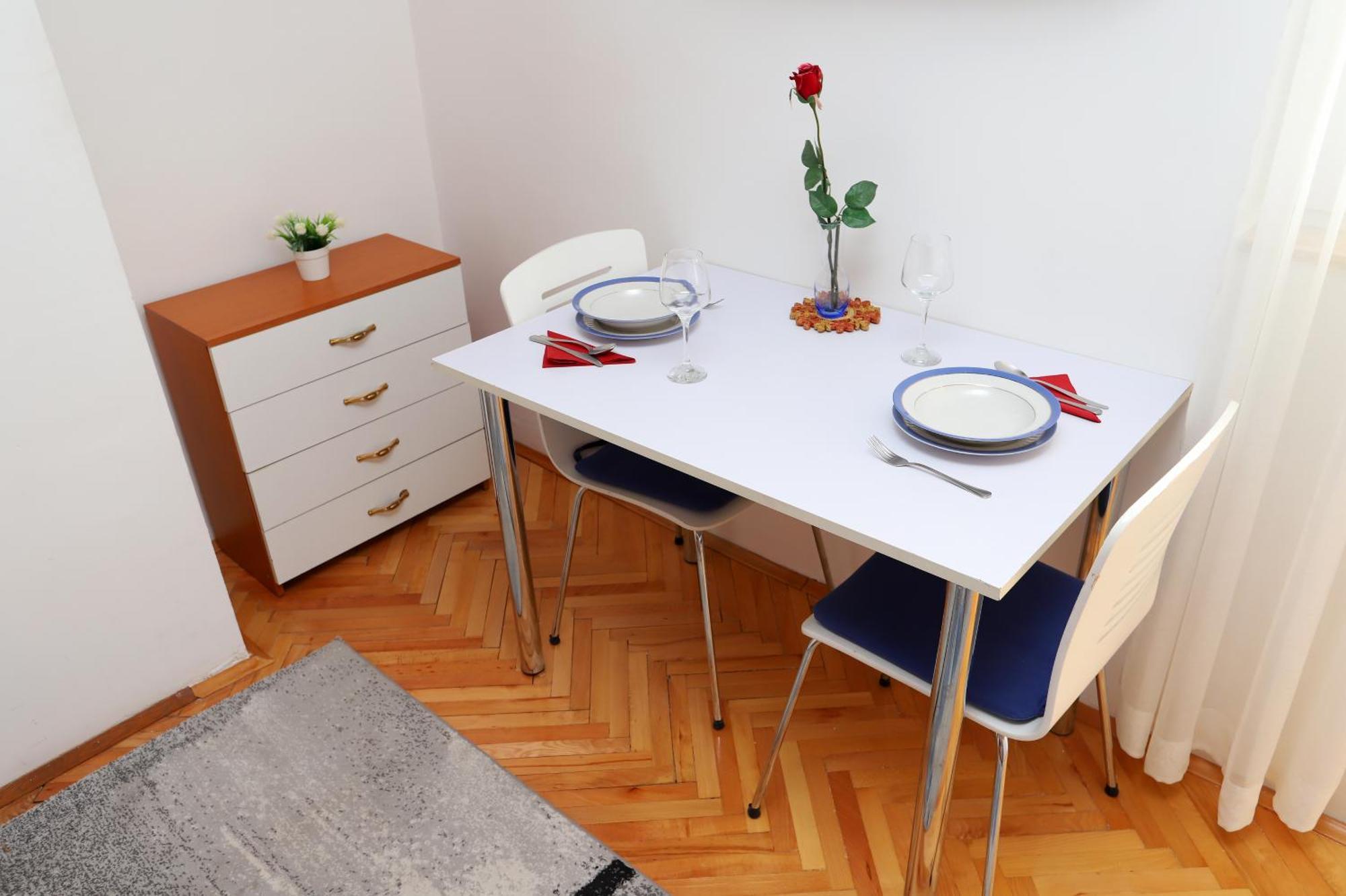 Apartments Edita & Robert 로크바 로고즈니차 외부 사진